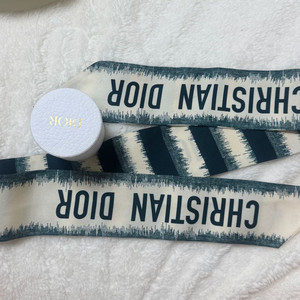 디올 미차스카프 이미지