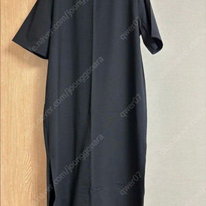 코스 블랙 원피스