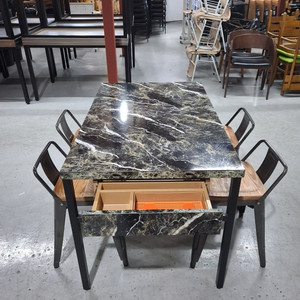 101번 중고 식당테이블 의자 서랍형테이블 수저통 음식점식탁 업소용 영업용테이블