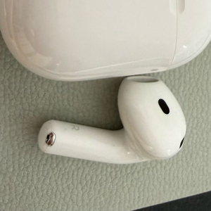 s급 에어팟4 노이즈캔슬링 오른쪽 한쪽 판매해요 이미지