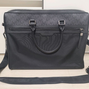 닥스 가죽 서류 가방 싸게 팔아요