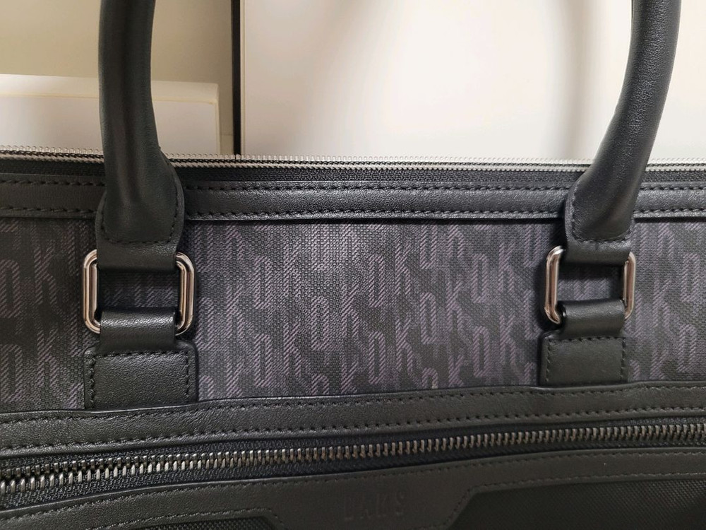 닥스 가죽 서류 가방 싸게 팔아요--1