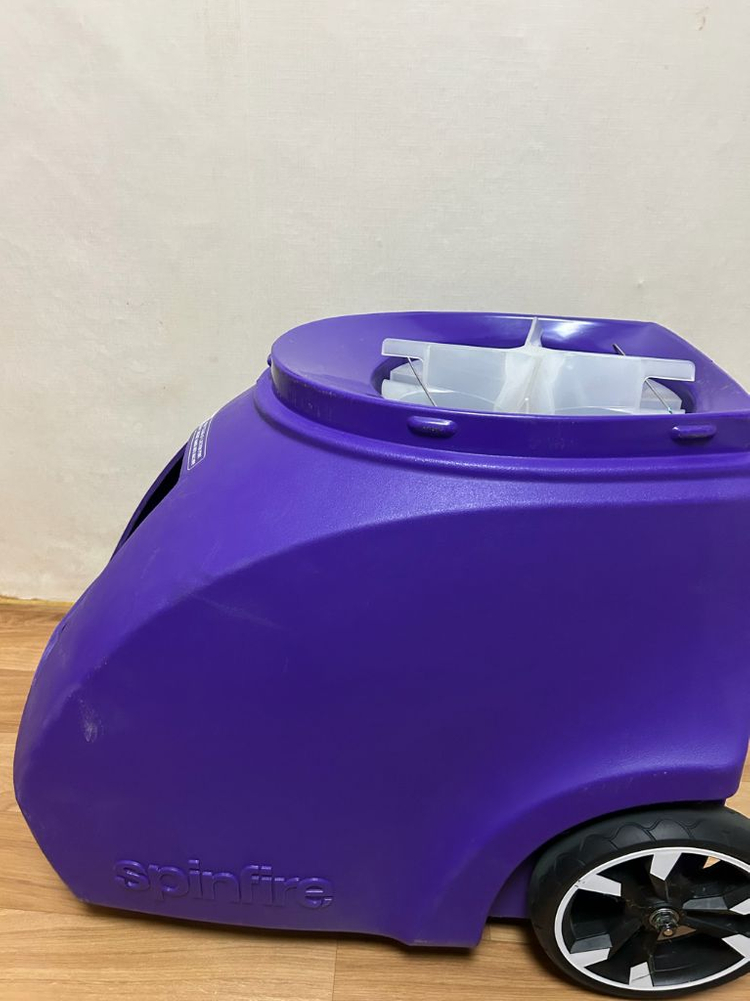 스핀파이어 프로2 V2 테니스 볼머신기--1