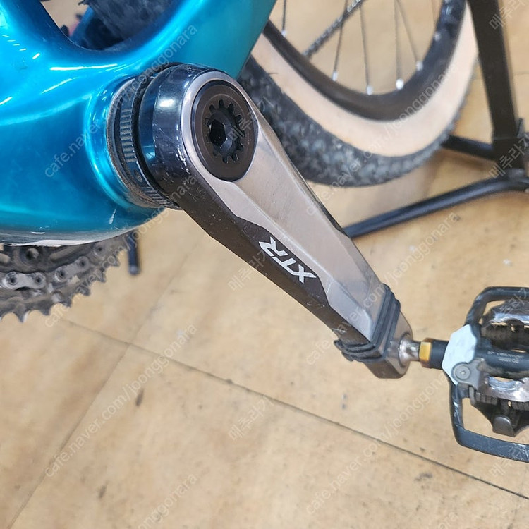 위아위스 풀xtr 풀카본 mtb 이미지