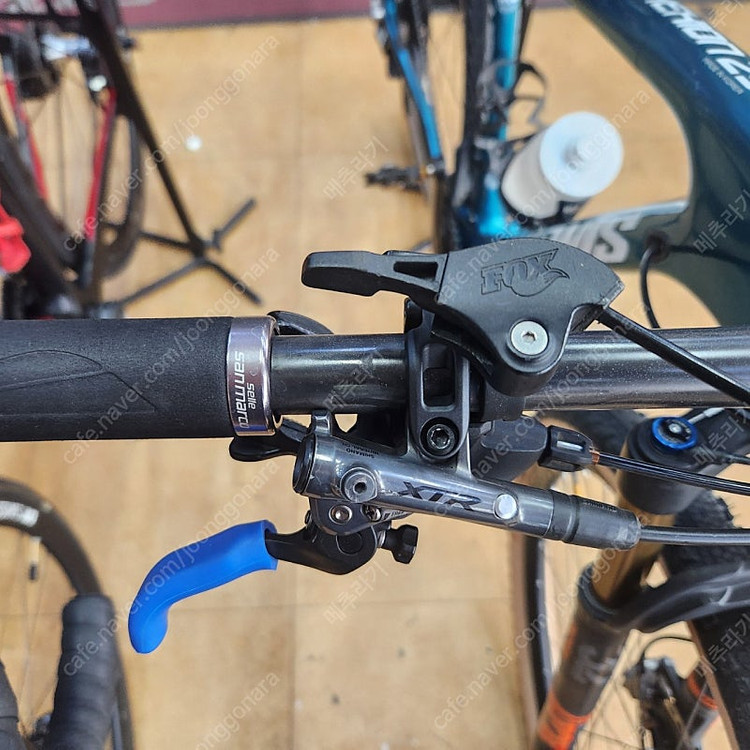 위아위스 풀xtr 풀카본 mtb 이미지