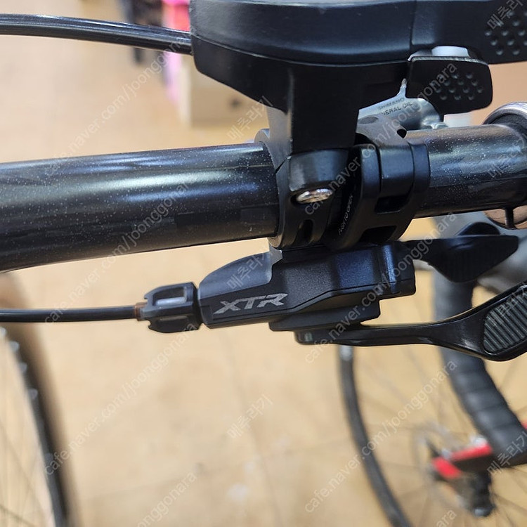 위아위스 풀xtr 풀카본 mtb 이미지