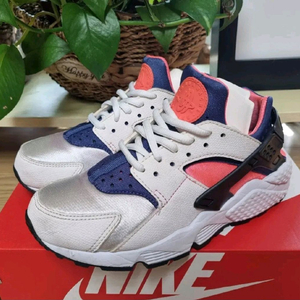 나이키 우먼스 에어 허라치 런 울트라 운동화