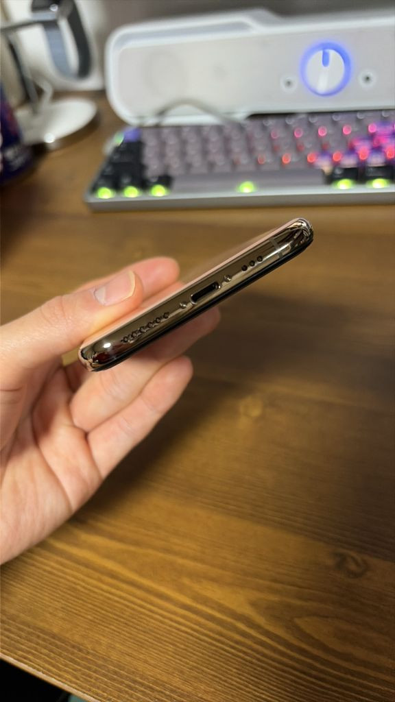 아이폰xs 골드 256기가 ss급! 배터리 성능100--10