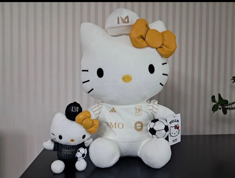 산리오 헬로키티 LAFC 손흥민 축구공 콜라보 중형인형, 키링인형 이미지