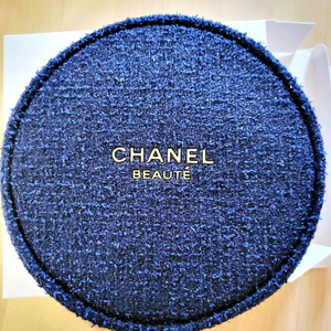 홀리데이 샤넬 파우치 새상품 이미지