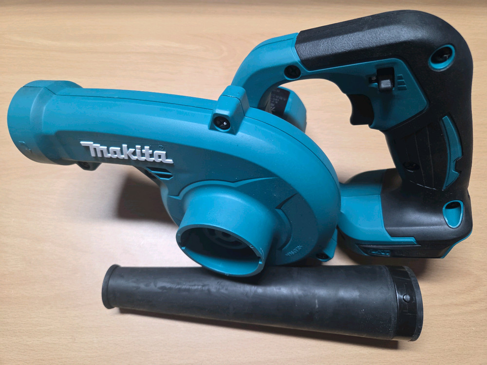 마키다 송풍기 충전기 배터리 팝니다--1