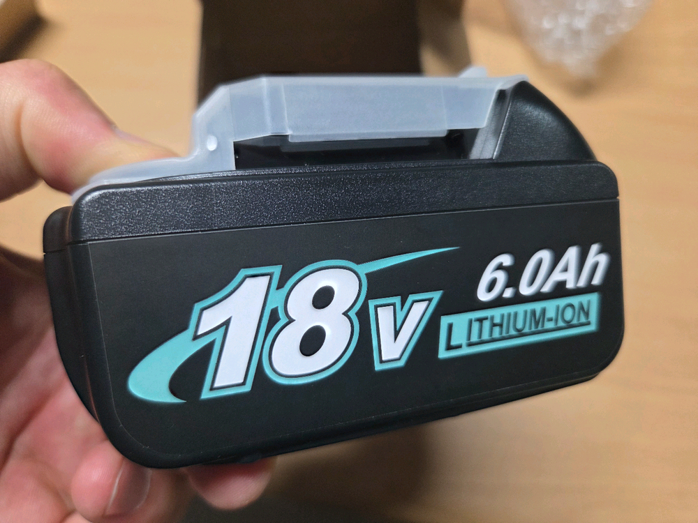 마키다 송풍기 충전기 배터리 팝니다--3