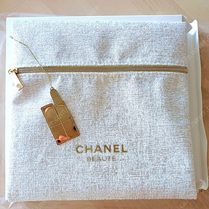 미개봉 샤넬 파우치 참 홀리데이 파우치 이미지
