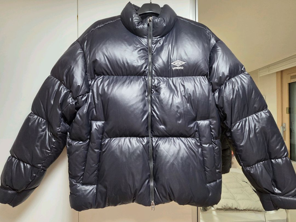 엄브로 블랙패딩--2