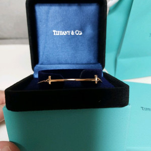 티파니 스마일 팔찌 이미지