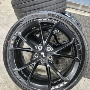 아반떼N 임판급 79휠+미쉐린타야+N캡