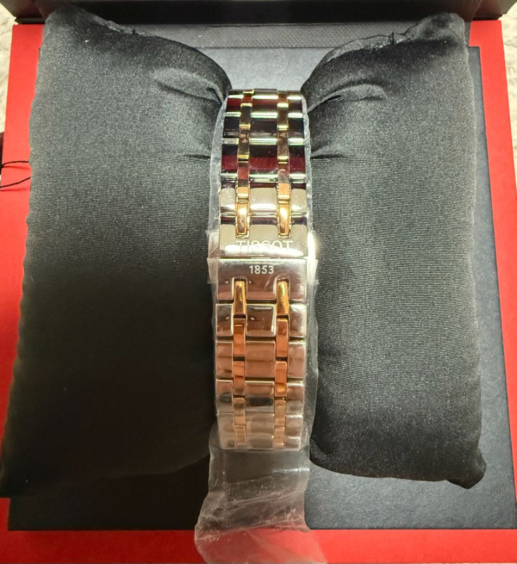 [새상품]TISSOT 시계(스위스 정품, 현지구매) 팝니다.--3