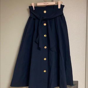 르뮈 네이비 버튼 리본 훌스커트