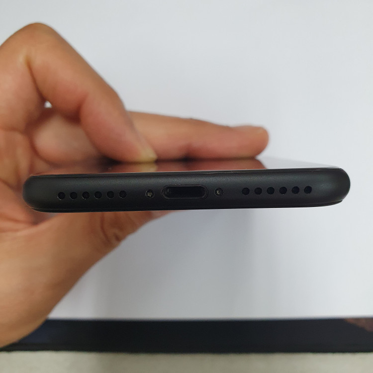 x아이폰8 블랙 64기가 특SSS급 배터리100% 카메라 레트로감성 인스타 사진폰 카메라폰 022836--4