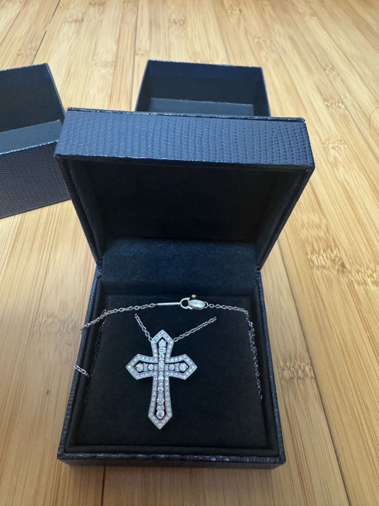 (새상품)다미아니 크라운 라지 18k 화이트골드 랩다이아 판매합니다.--1