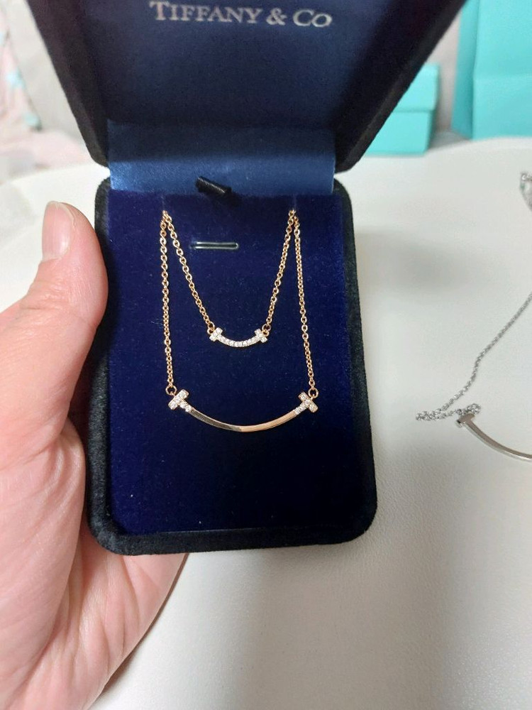 티파니 스마일 목걸이 이미지