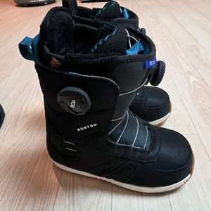 버튼 스노우보드 부츠 펠릭스 판매합니다.