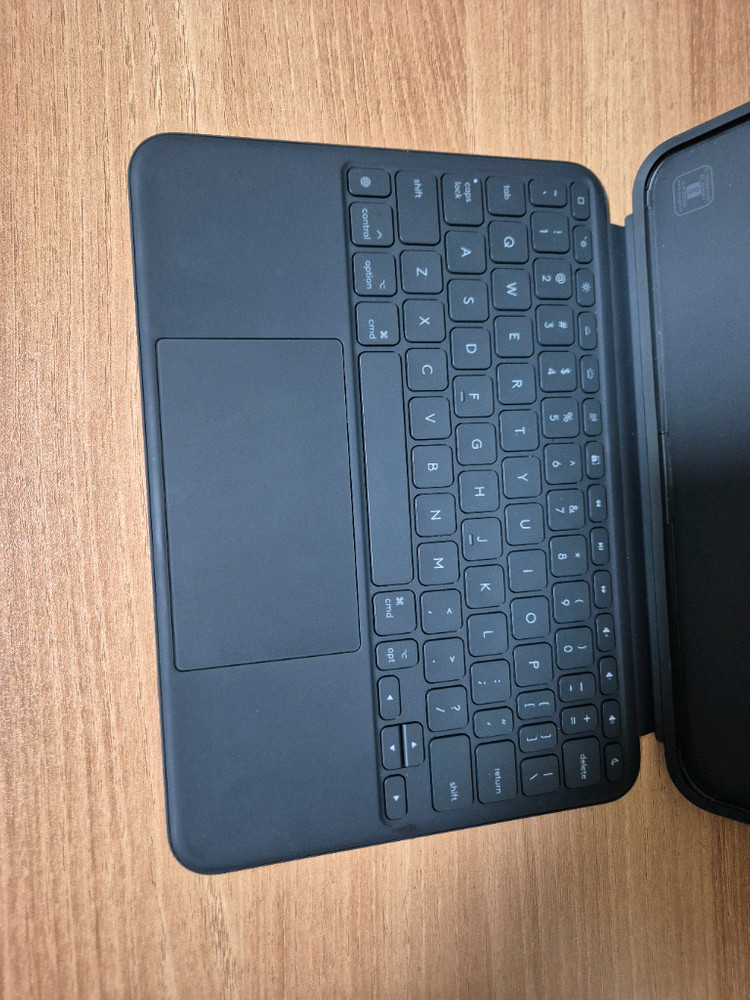 로지텍 콤보터치 키보드 아이패드 프로 M4 M5 11인치--3