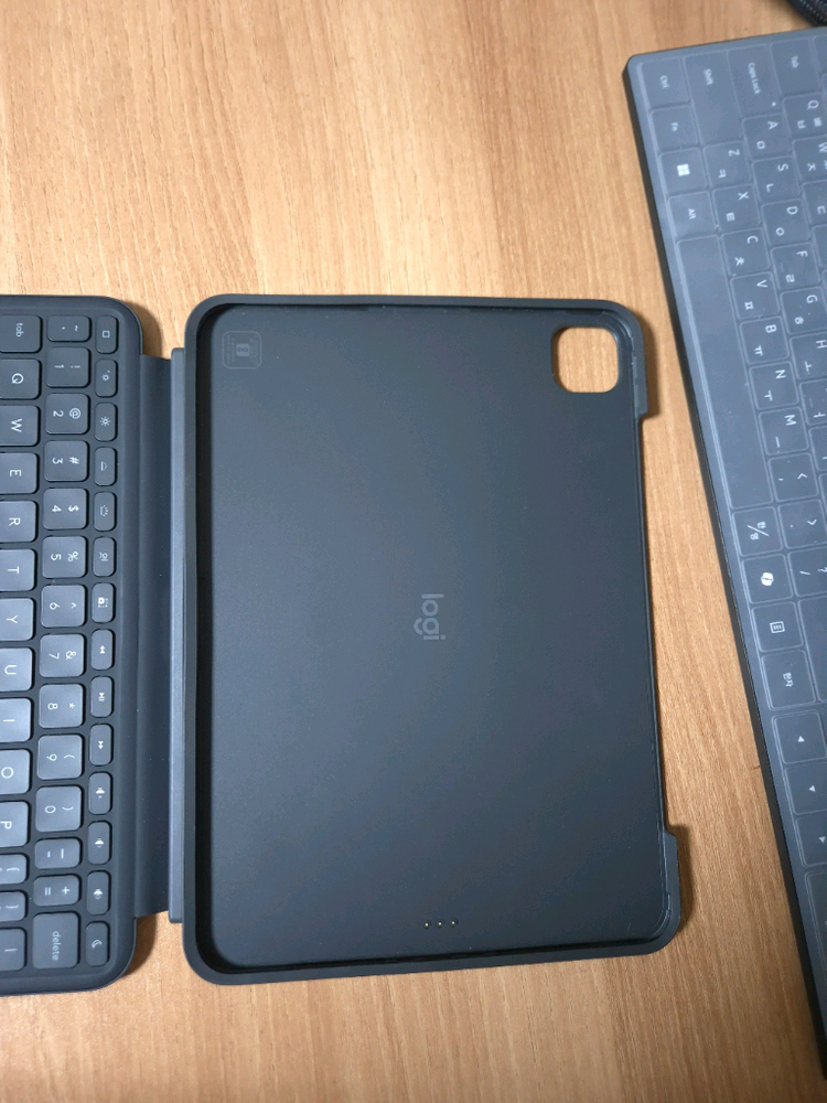 로지텍 콤보터치 키보드 아이패드 프로 M4 M5 11인치--4