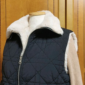 토끼털 카라 패딩 조끼