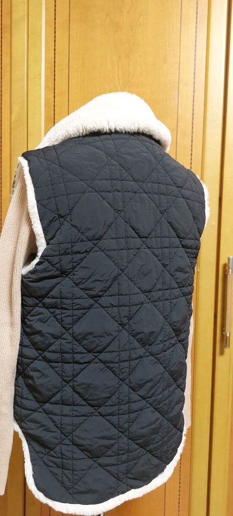 토끼털 카라 패딩 조끼--4