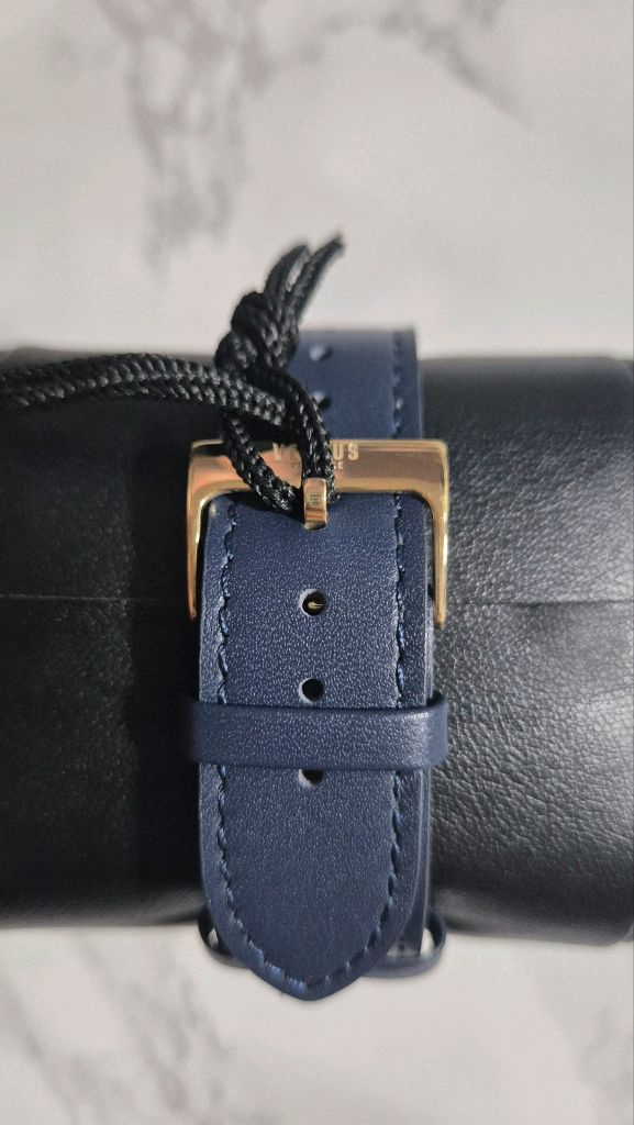 베르사체 남성 금장시계 풀박스 새상품--1