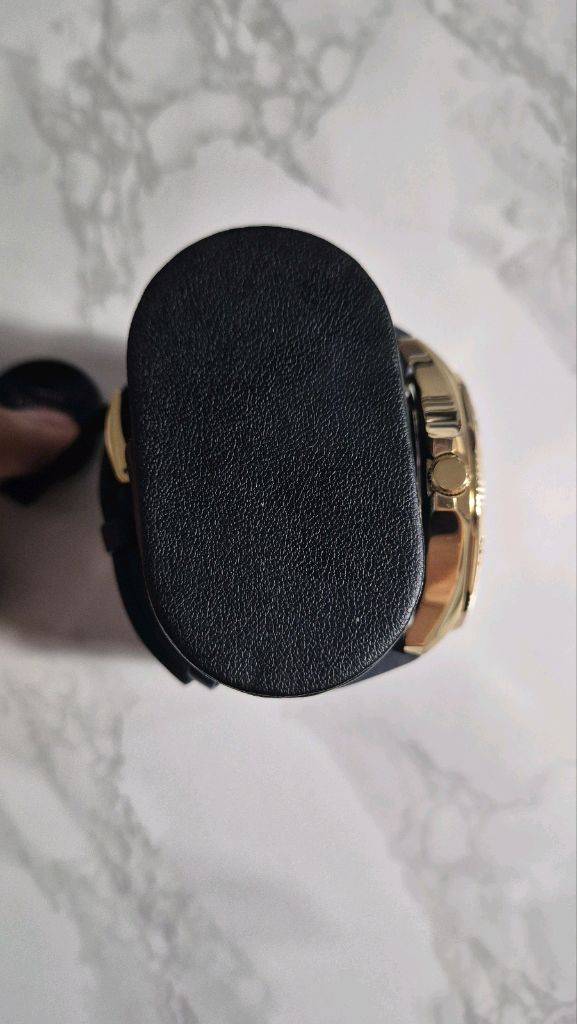 베르사체 남성 금장시계 풀박스 새상품--2