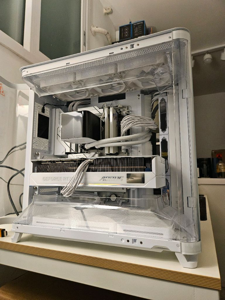 9800x3d/rtx5080/tryx/커세어 화이트 본체--4