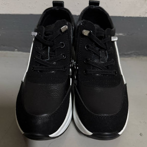 에어쿠션 스니커즈(230mm)