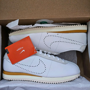 (새상품) 나이키 정품 여성 코르테즈 가죽 펀칭로고