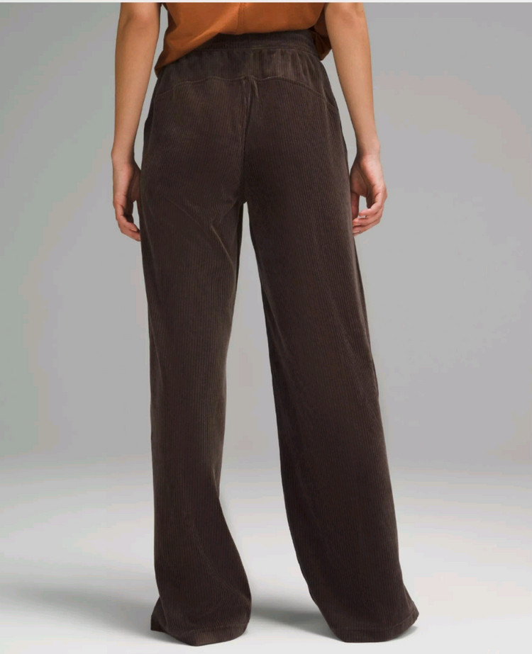 룰루레몬 스쿠바 MR 와이드레그팬츠 벨벳코드 M 사이즈--2