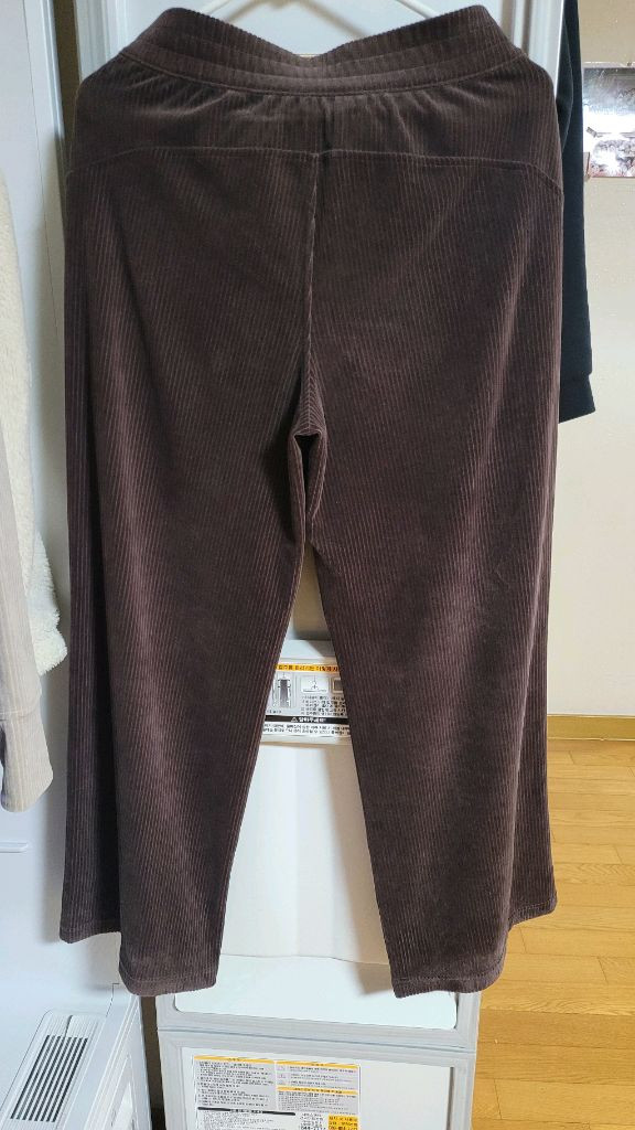 룰루레몬 스쿠바 MR 와이드레그팬츠 벨벳코드 M 사이즈--6