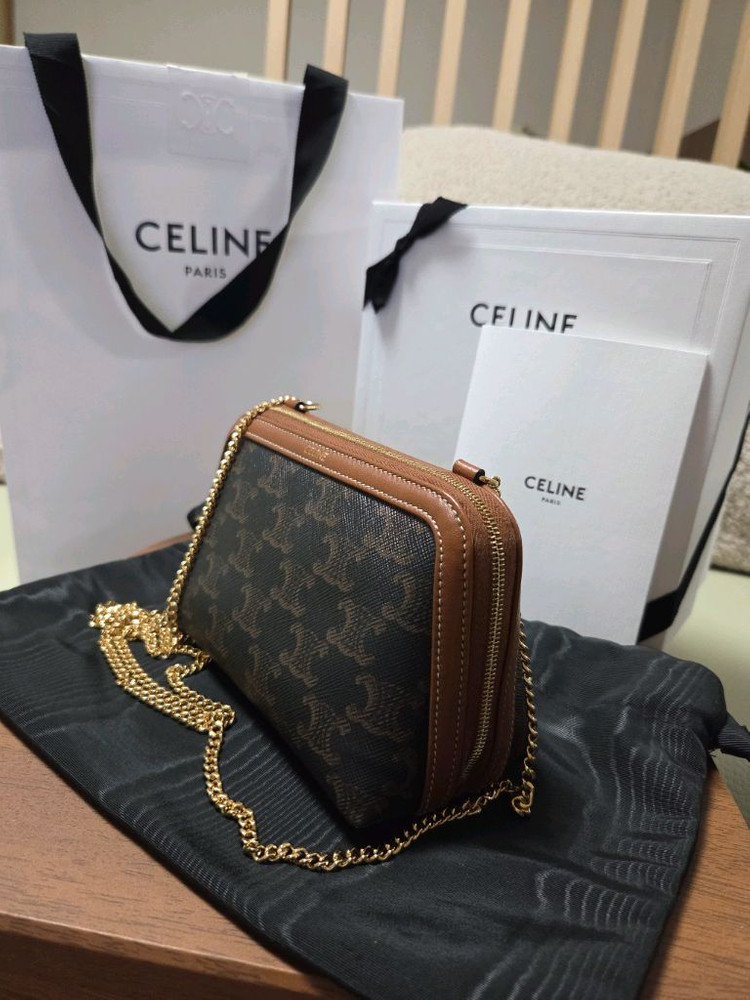 셀린느 체인 클러치(25년 구매)--2