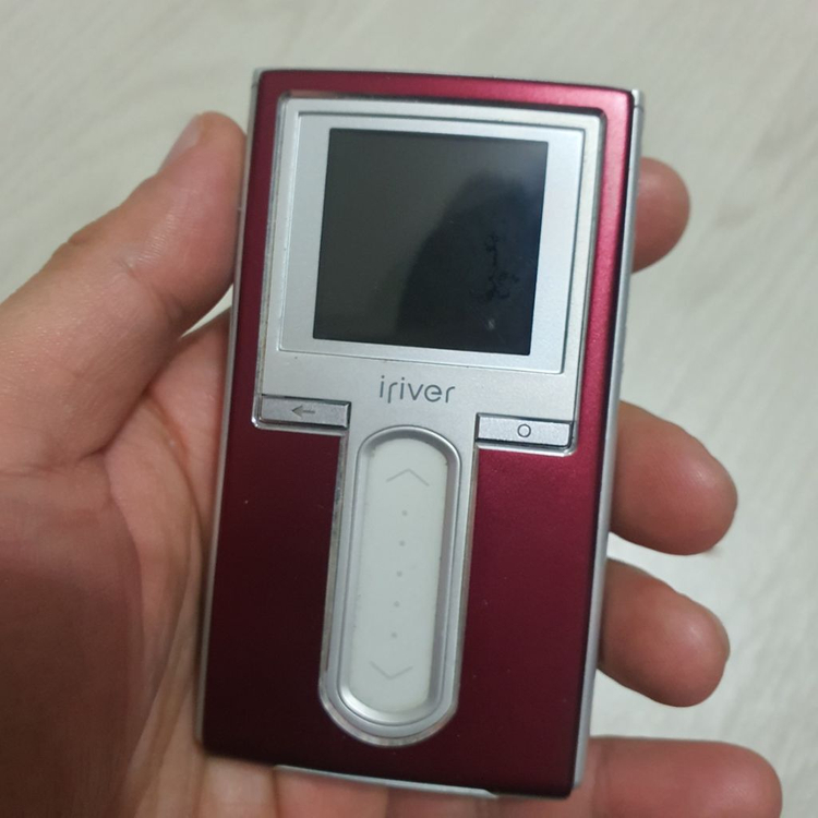 아이리버 쥬크박스 H10 5기가 mp3 정크품--0