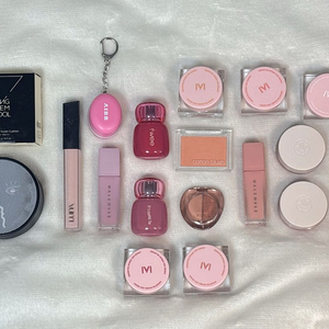 화장품 18개 일괄 판매 ( 컨실러, 쿠션,틴트,블러셔 ) 이미지