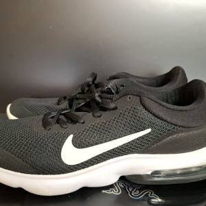 나이키 에어맥스 어드밴티지 265