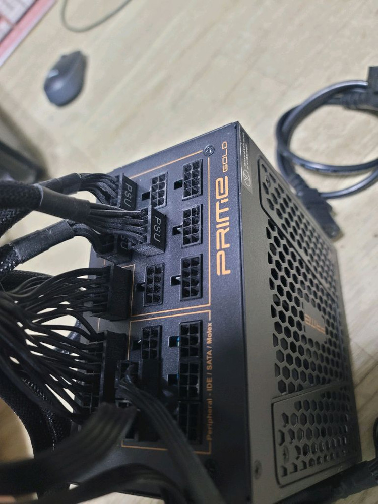 80PLUS 골드 파워서플라이 1300W--6