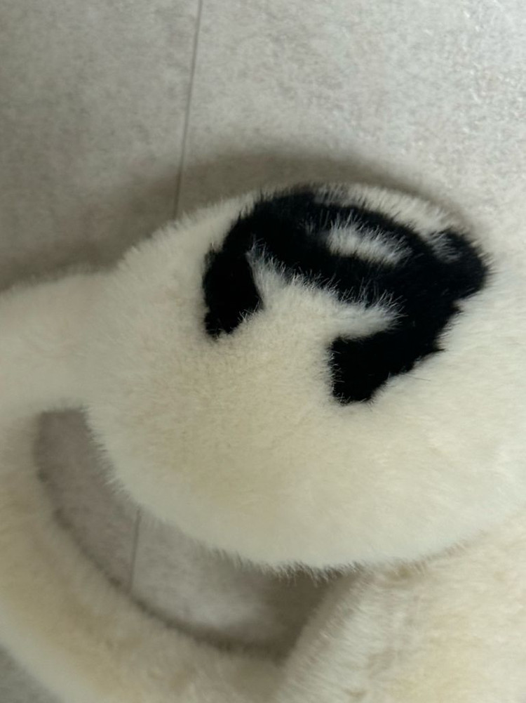 샤넬 귀마개 아이보리--1