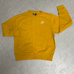 나이키 맨투맨 옐로우