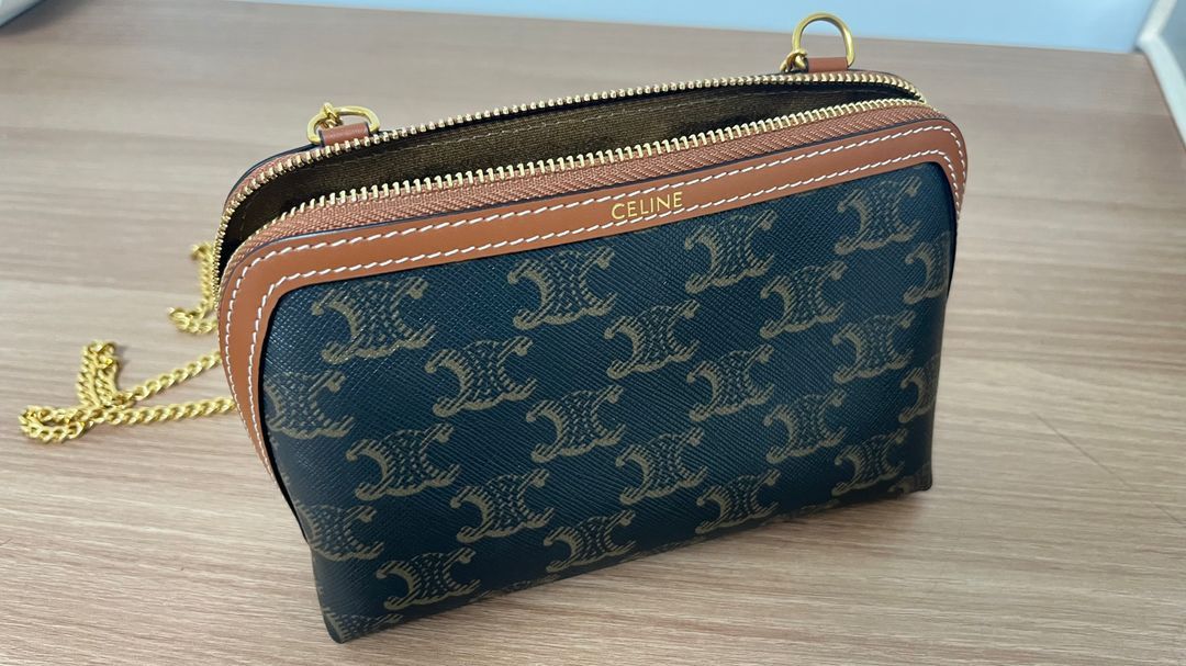 셀린느 트리오페 체인 클러치--3