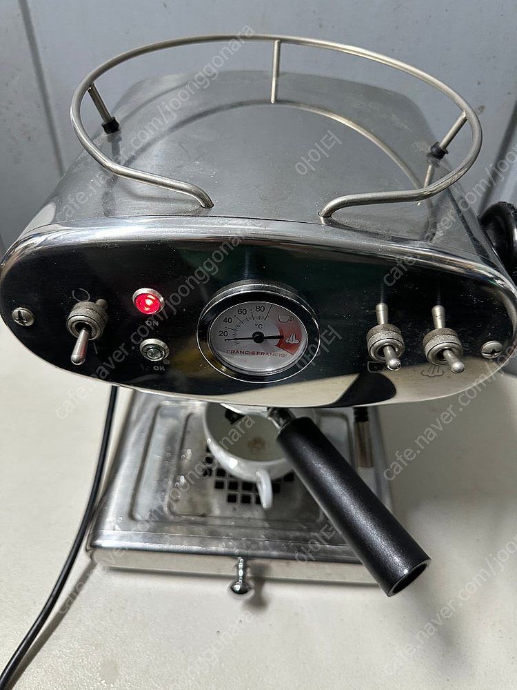 일리 프란시스x1 그라인드 커피머신 이미지