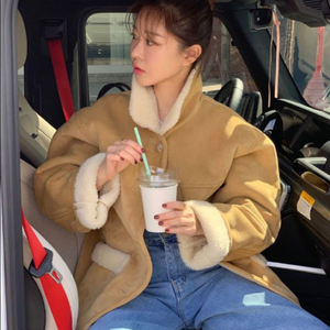 [가격내림] 바이씨니 버터 카라 무스탕 Free 버터 미개봉 새상품 판매합니다.