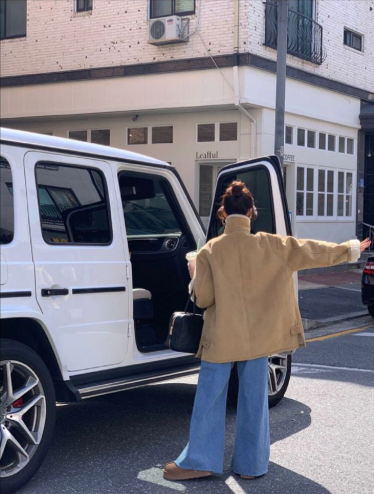 [가격내림] 바이씨니 버터 카라 무스탕 Free 버터 미개봉 새상품 판매합니다.--6