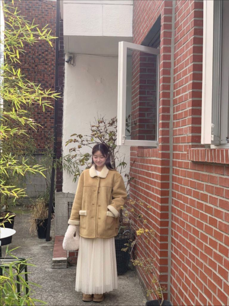 [가격내림] 바이씨니 버터 카라 무스탕 Free 버터 미개봉 새상품 판매합니다.--9