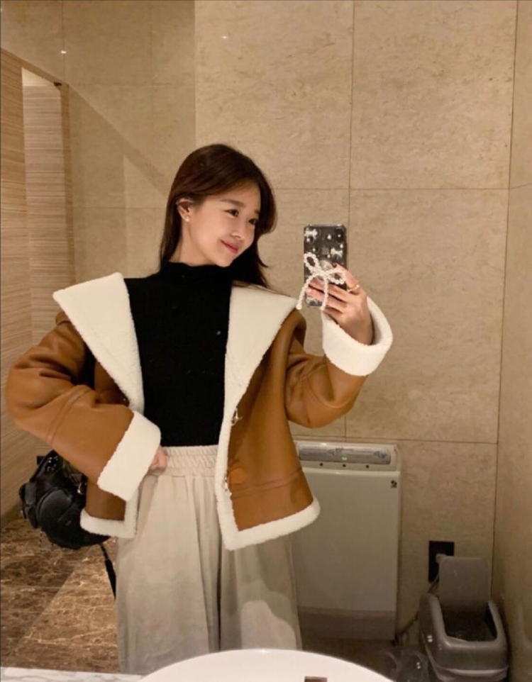 [판매] 바이씨니 제작 허니비 무스탕 브라운 Free 새상품--9